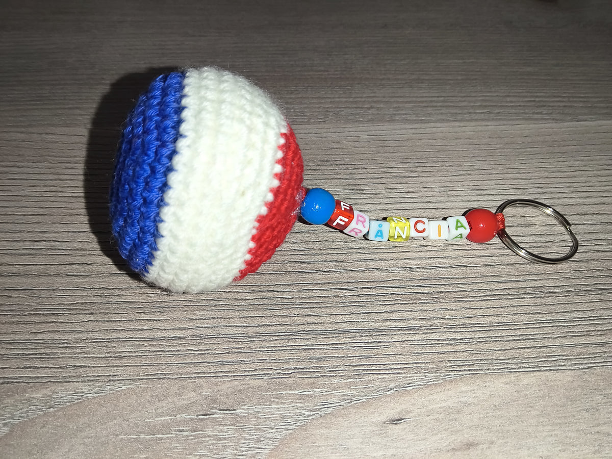 Frankreich-Kugel Schlüsselanhänger | Handgefertigt | Gehäkelte Baumwolle | neu