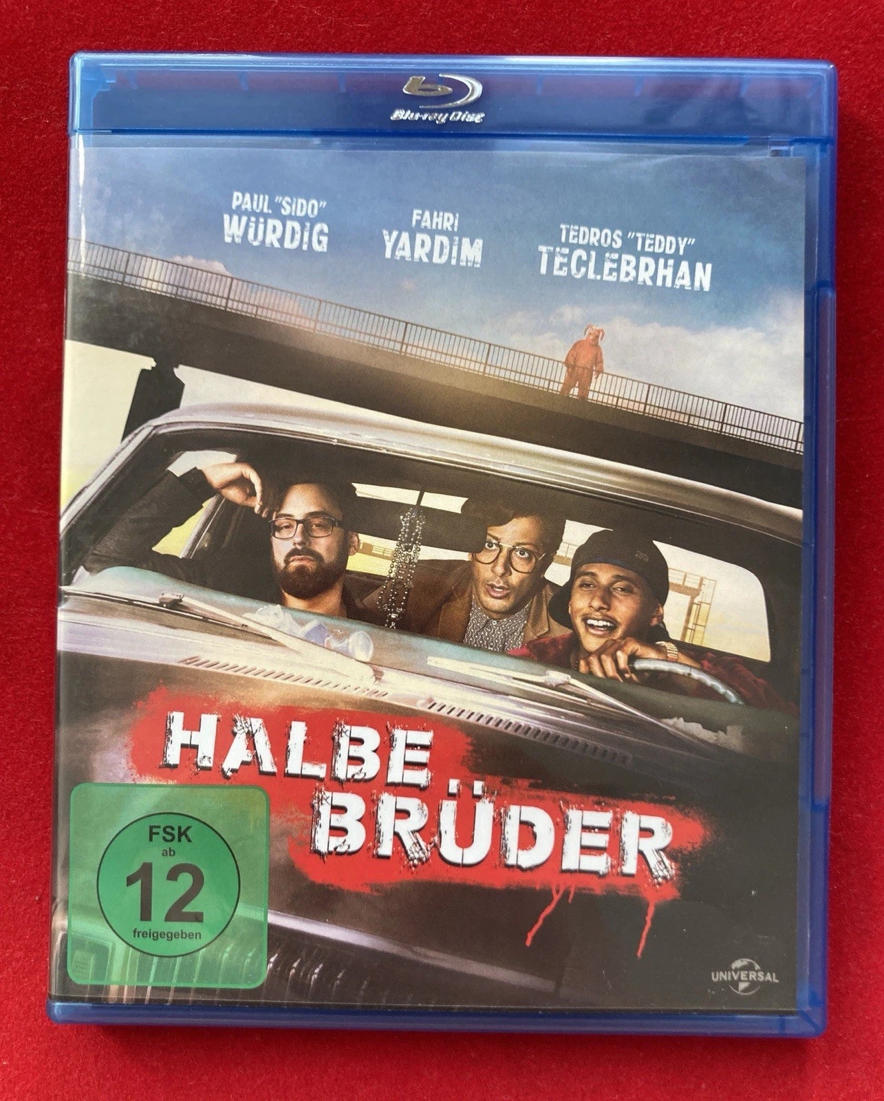 Halbe Brüder – Blu-Ray Film (mit Sido, Fahri Yardim, Tedros Teclebrhan) / FSK 12 / Neuwertig