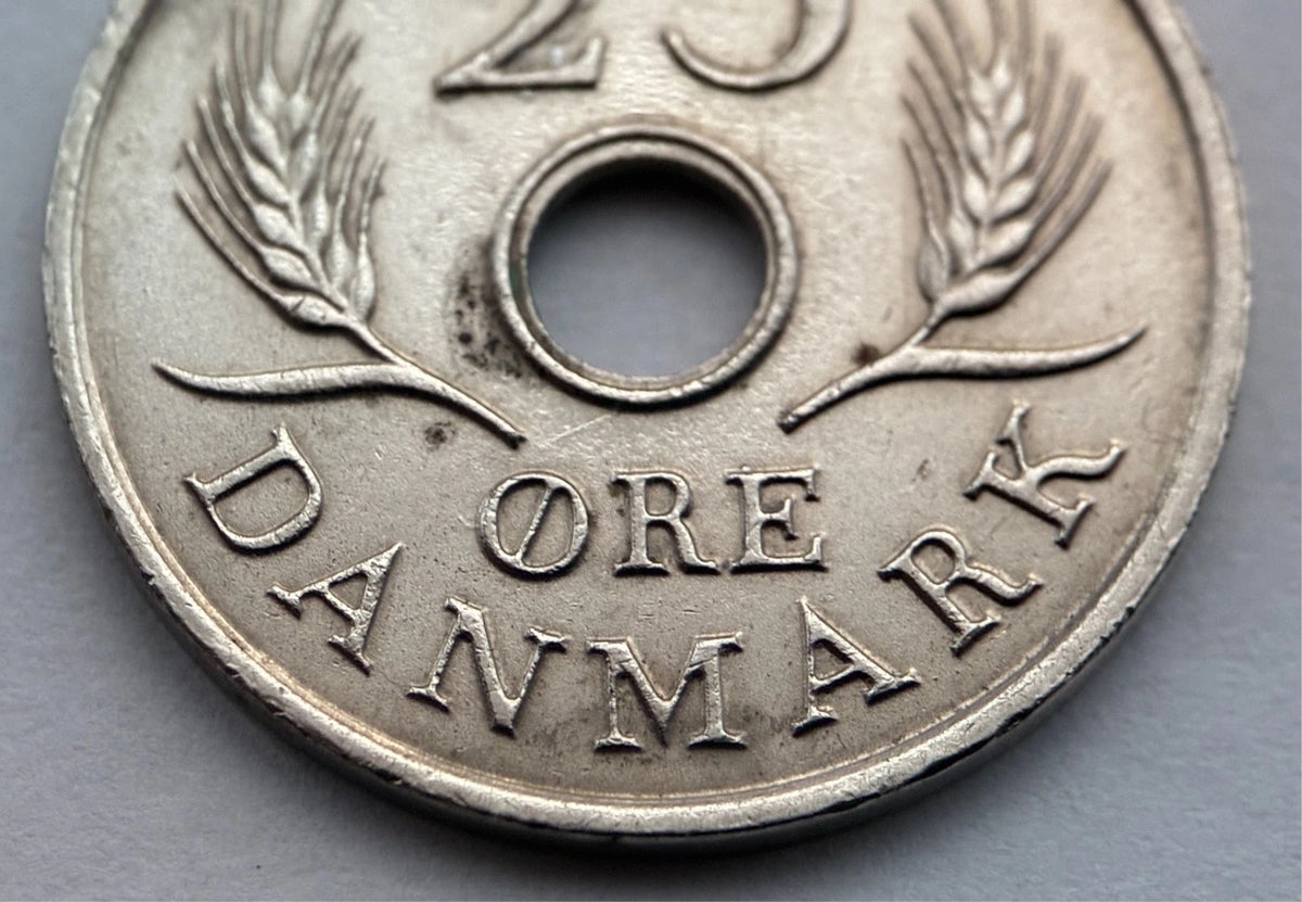 25 Øre 1967 | Dänemark | König Frederik IX. | Lochmünze | Kupfer-Nickel Münze | schön