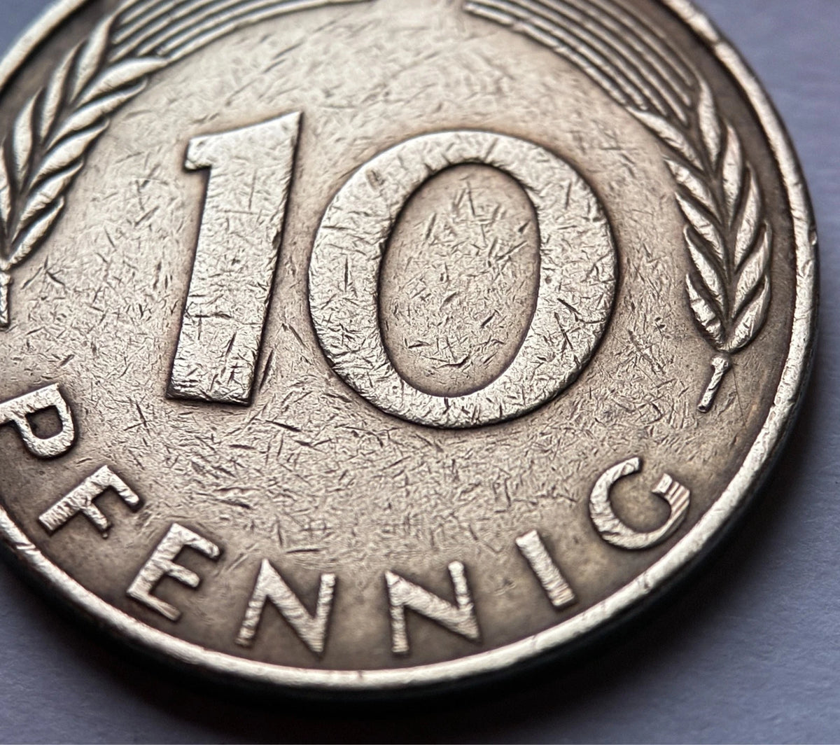 10 Pfennig 1972 J | Bundesrepublik Deutschland (BRD) | Eichenlaub & Ähren | Vermessingter Stahl Münze | schön