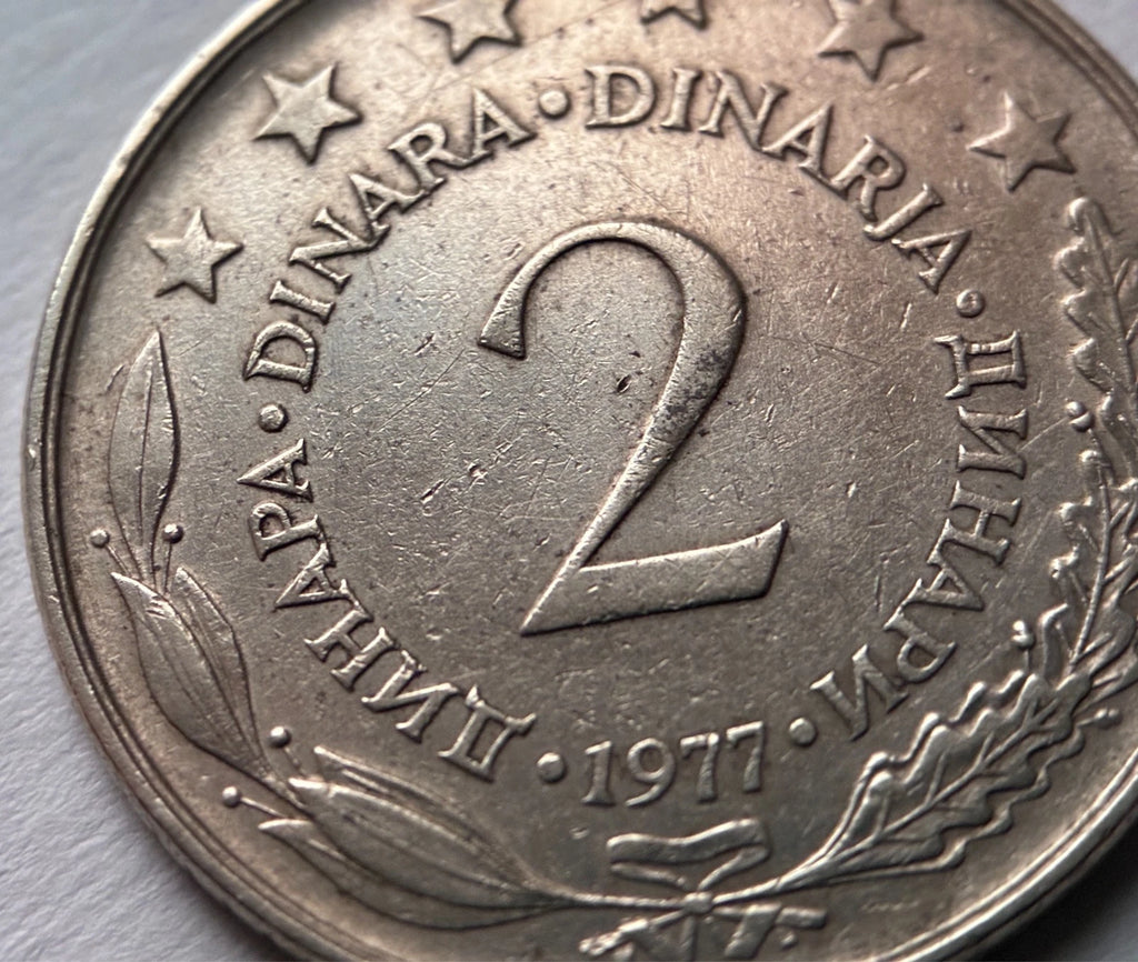 2 Dinara 1977 | Jugoslawien | SFR Jugoslavija | Kupfer-Zink-Nickel Münze | schön