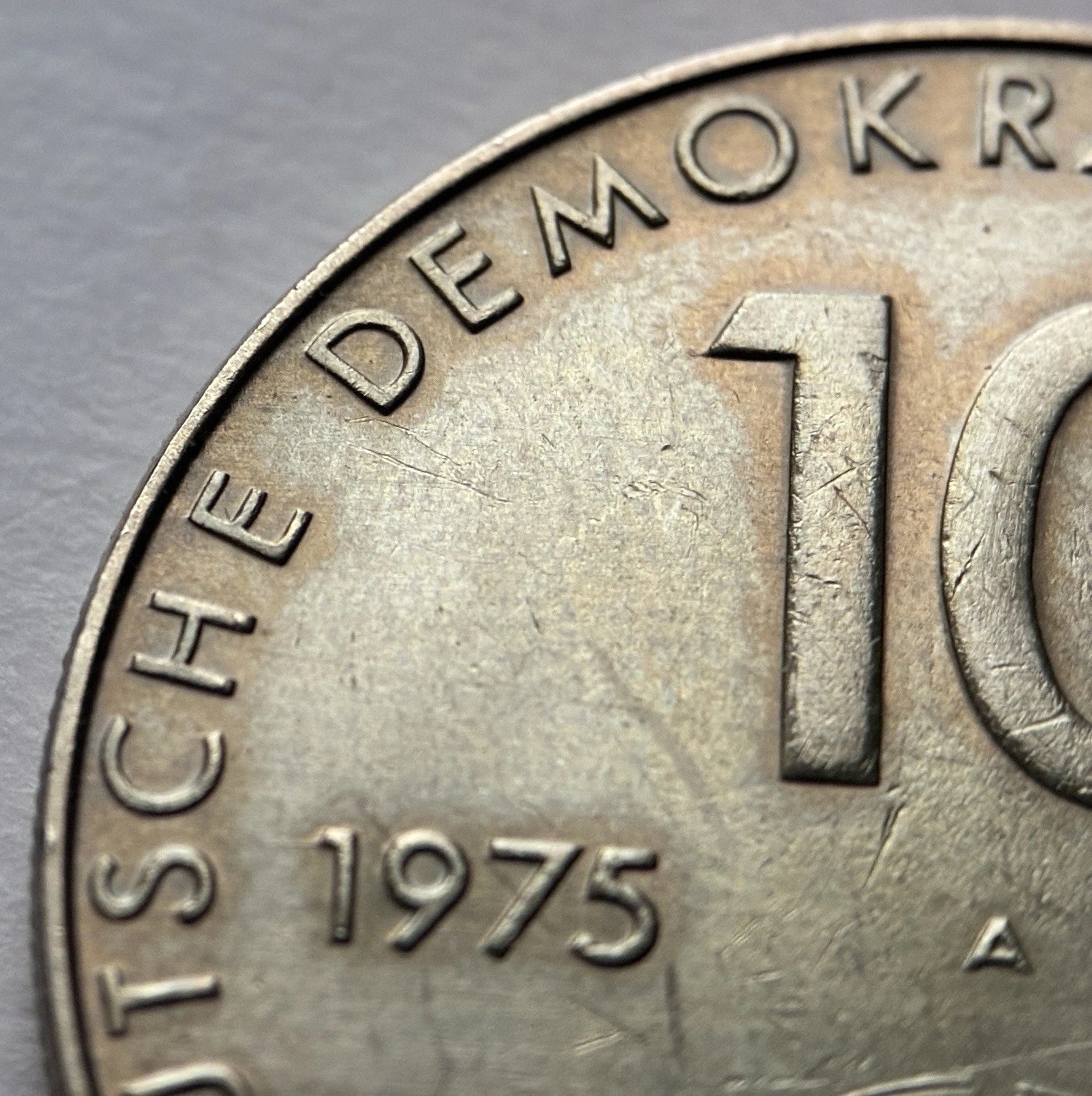 10 Mark 1975 A | Deutsche Demokratische Republik (DDR) | 20 Jahre Warschauer Vertrag | Kupfer-Zink-Nickel | Gedenkmünze | sehr schön