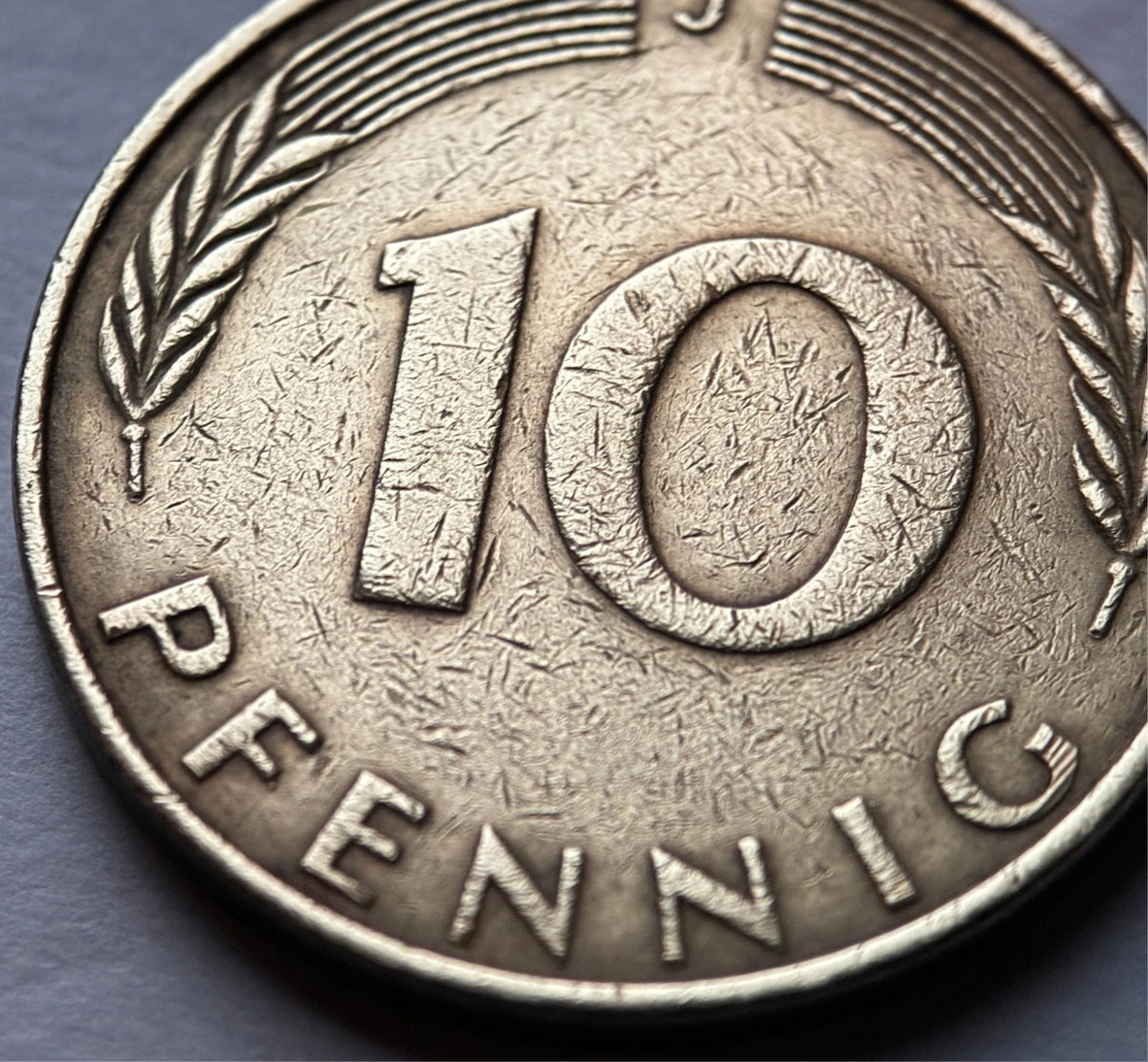 10 Pfennig 1972 J | Bundesrepublik Deutschland (BRD) | Eichenlaub & Ähren | Vermessingter Stahl Münze | schön
