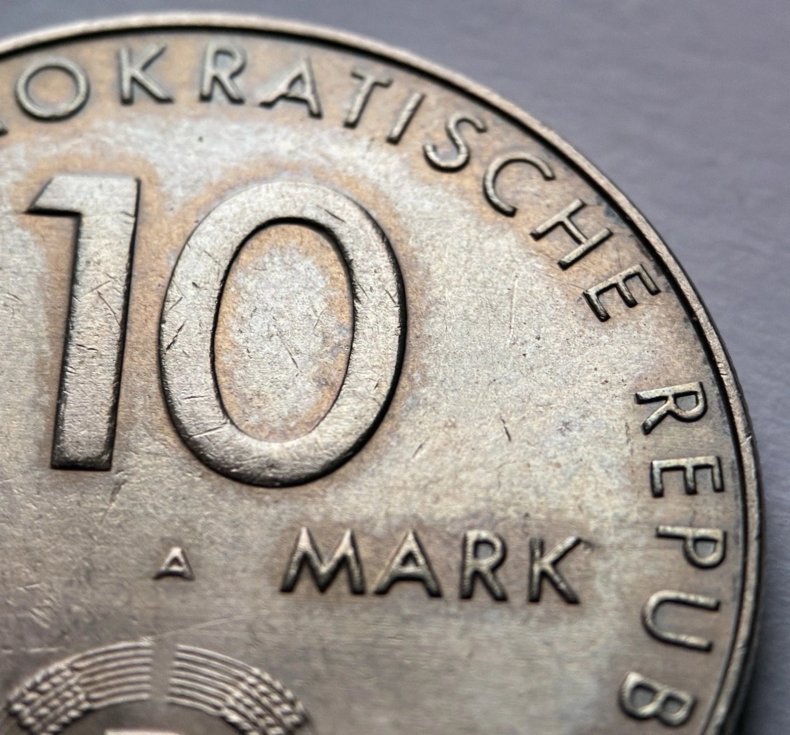 10 Mark 1975 A | Deutsche Demokratische Republik (DDR) | 20 Jahre Warschauer Vertrag | Kupfer-Zink-Nickel | Gedenkmünze | sehr schön