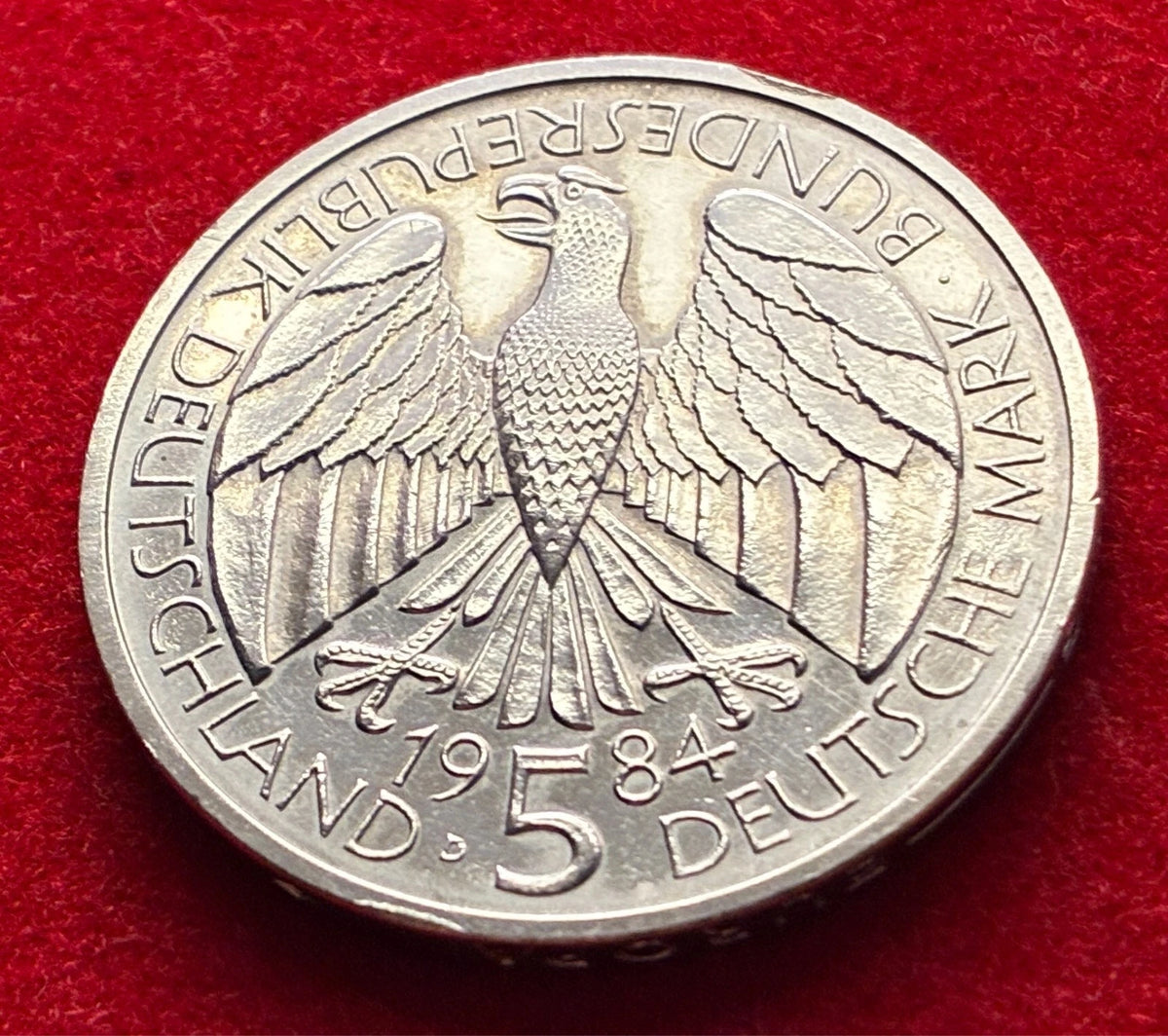 5 Deutsche Mark 1984 D | Bundesrepublik Deutschland (BRD) | 150 Jahre Deutscher Zollverein | Postkutsche | Kupfer-Nickel Gedenkmünze | schön