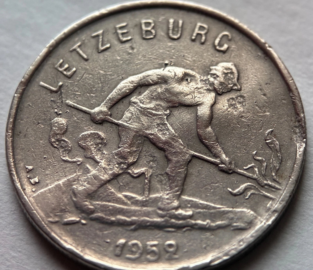 1 Franc 1952 | Luxemburg | „Feierstëppler“ | Großherzogin Charlotte | Kupfer-Nickel-Münze | schön