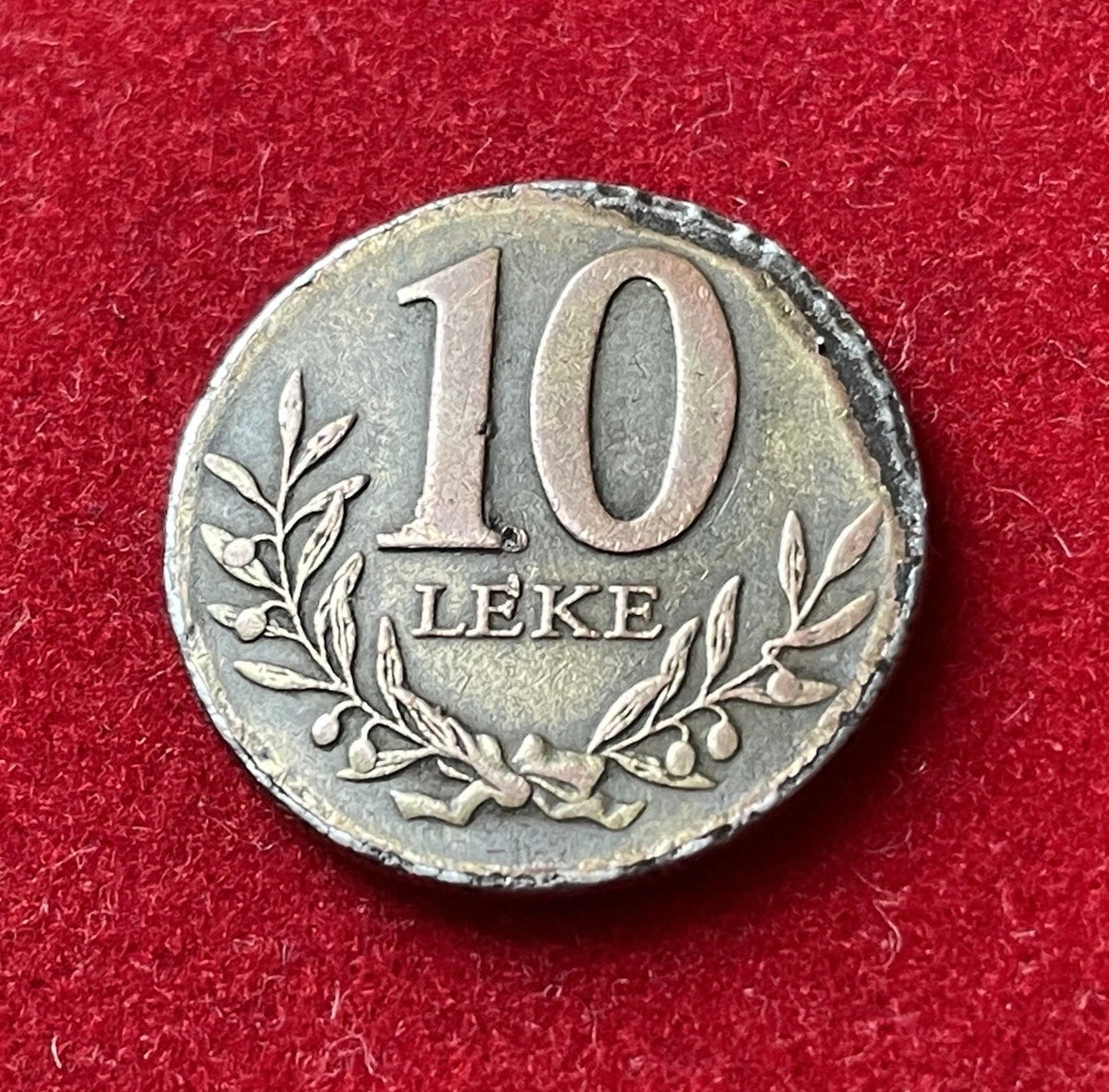 10 Lekë 2009 | Republik Albanien | Burg von Berat | Vermessingter Stahl Münze