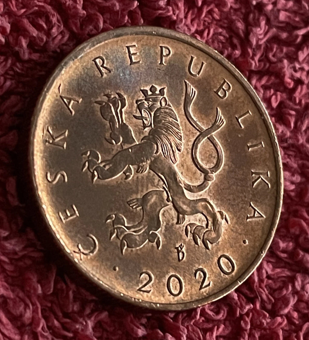 10 Korun 2020 | Tschechien | Tschechische Republik | Löwe mit doppeltem Schwanz | Verkupferter Stahl Münze