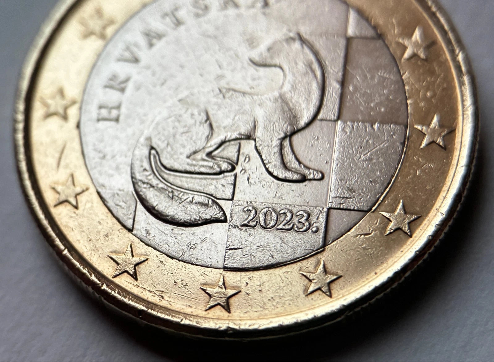 1 Euro 2023 | Kroatien | Marder & Schachbrettmuster | HRVATSKA | Bi-Metall Münze