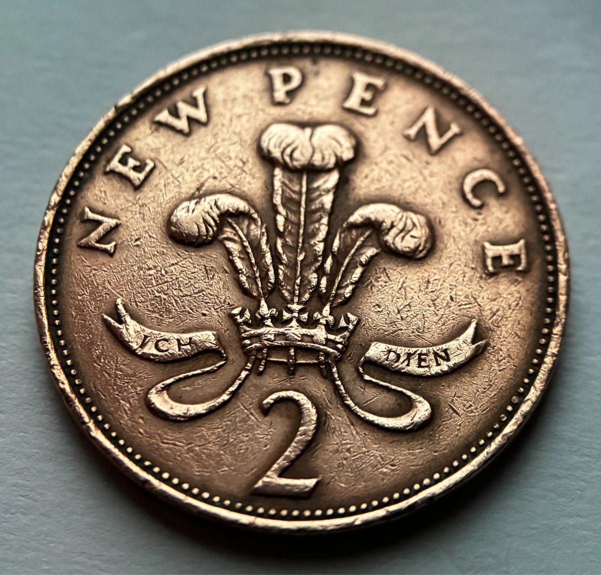 2 New Pence 1971 | Großbritannien | Königin Elizabeth II. & Federbusch | Münze aus Bronze | schön