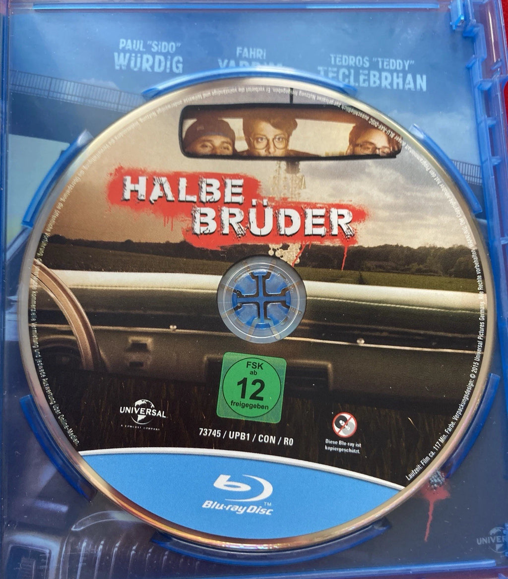 Halbe Brüder – Blu-Ray Film (mit Sido, Fahri Yardim, Tedros Teclebrhan) / FSK 12 / Neuwertig