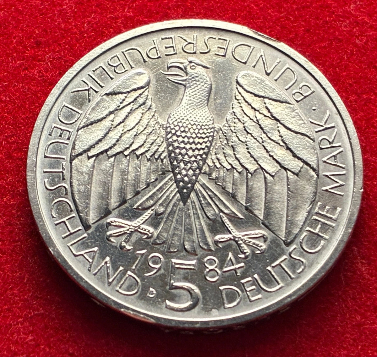 5 Deutsche Mark 1984 D | Bundesrepublik Deutschland (BRD) | 150 Jahre Deutscher Zollverein | Postkutsche | Kupfer-Nickel Gedenkmünze | schön