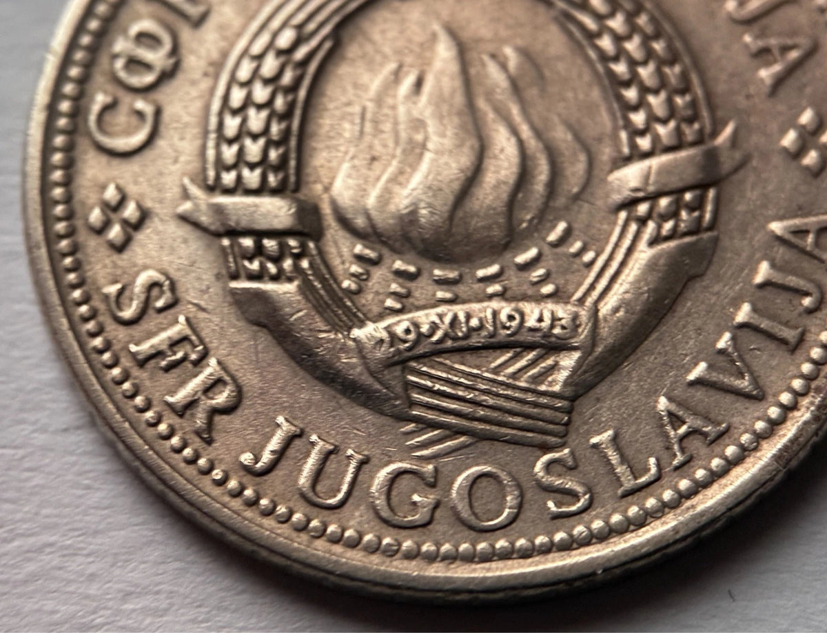 2 Dinara 1977 | Jugoslawien | SFR Jugoslavija | Kupfer-Zink-Nickel Münze | schön