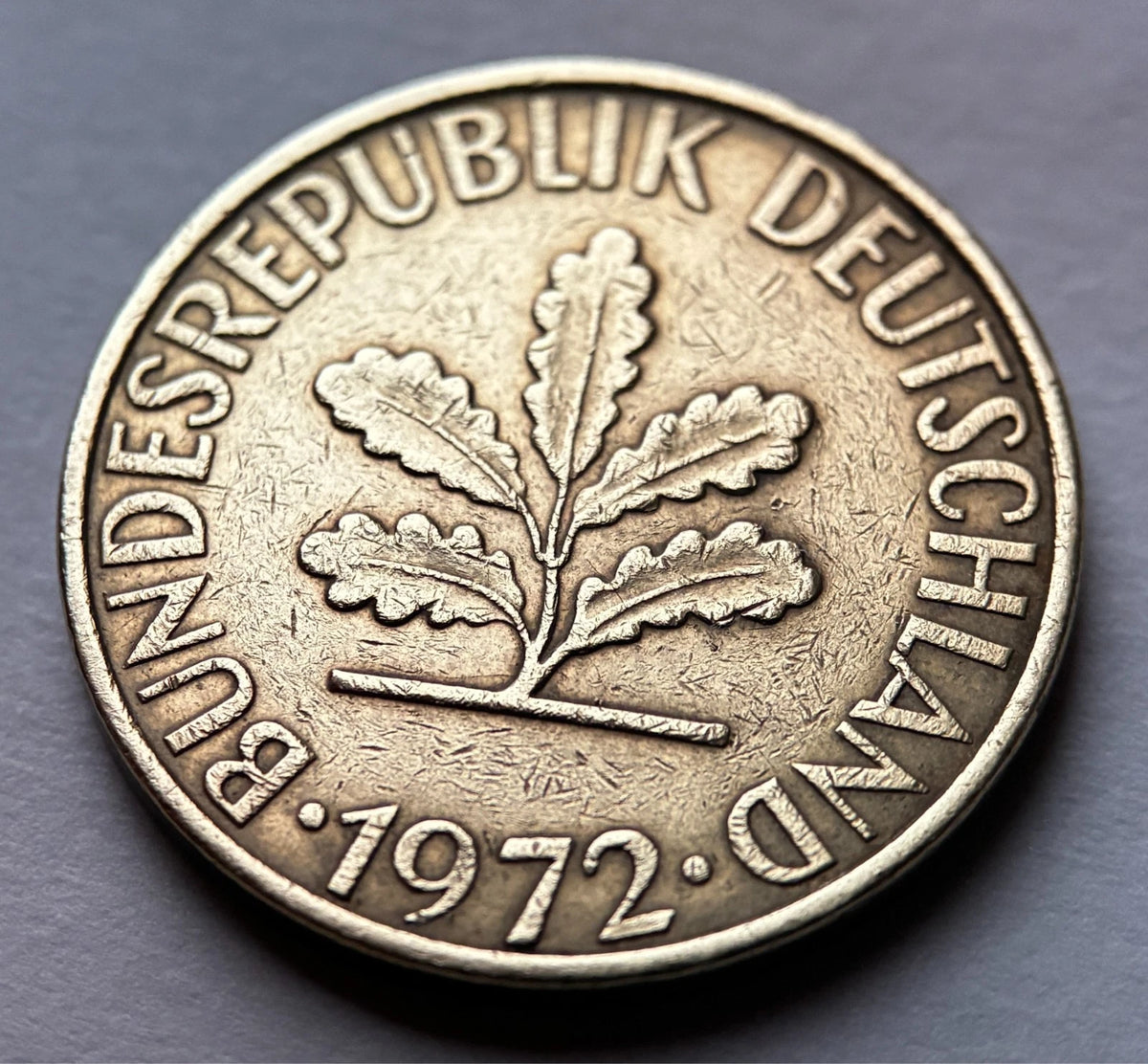 10 Pfennig 1972 J | Bundesrepublik Deutschland (BRD) | Eichenlaub & Ähren | Vermessingter Stahl Münze | schön