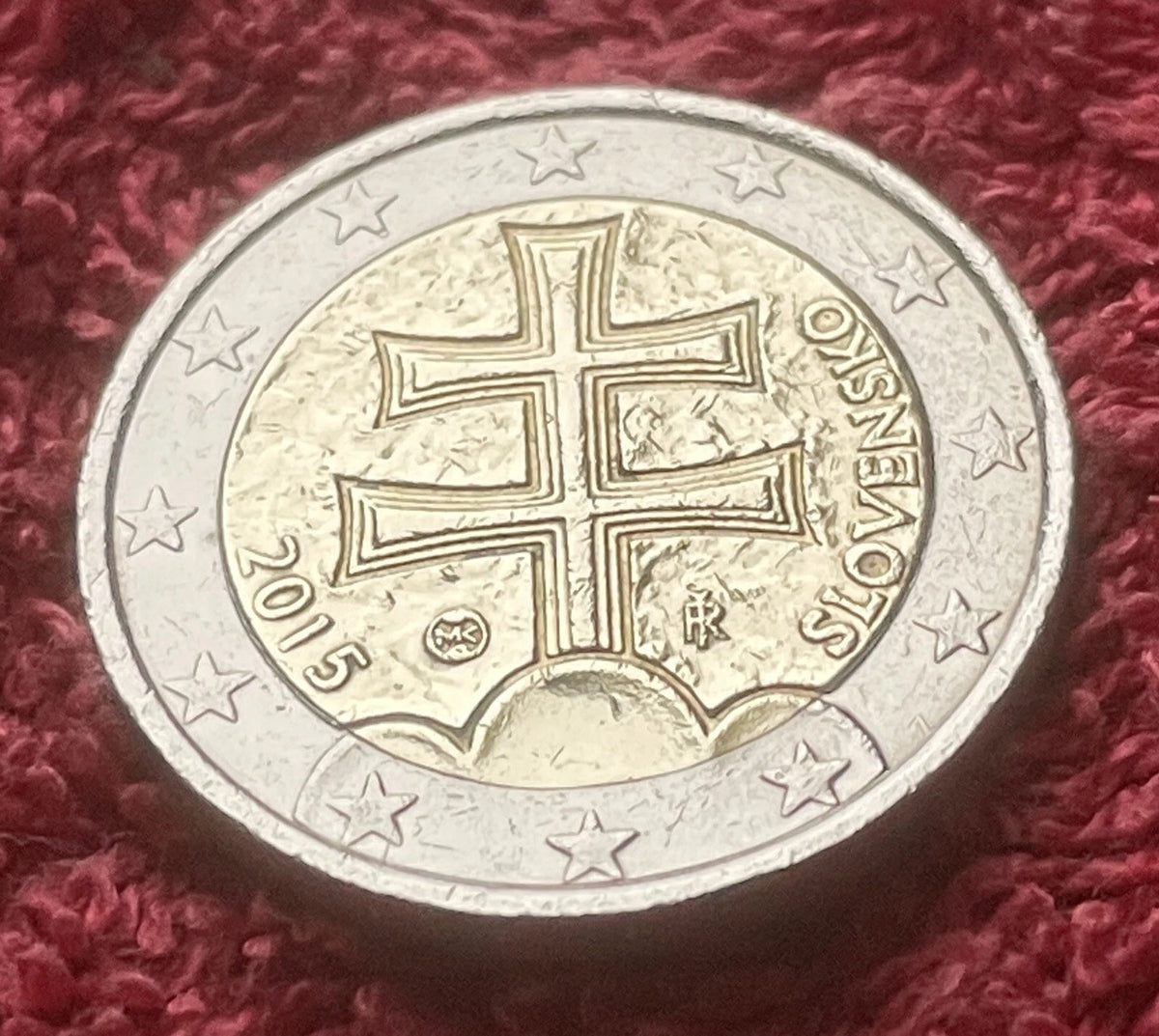 2 Euro 2015 | Slowakei | Patriarchenkreuz | SLOVENSKO | Bi-Metall Münze | Schön