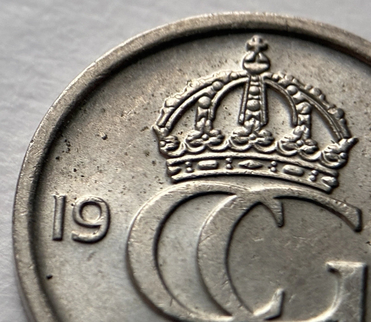 10 Öre 1986 | Schweden | Carl XVI. Gustaf Monogramm | Kupfer-Nickel Münze | schön