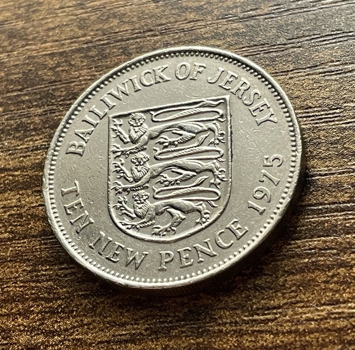 10 New Pence 1975 | Jersey | Bailiwick of Jersey | Elizabeth II. | Kupfer-Nickel Münze | schön