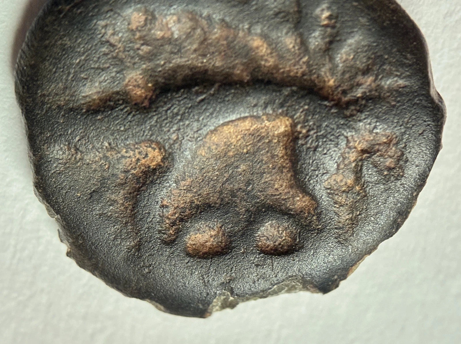 Kelten Gallien Leuci Potin - Obol 150-50 vor Chr. – Antike Bronzemünze / Sehr gut erhalten