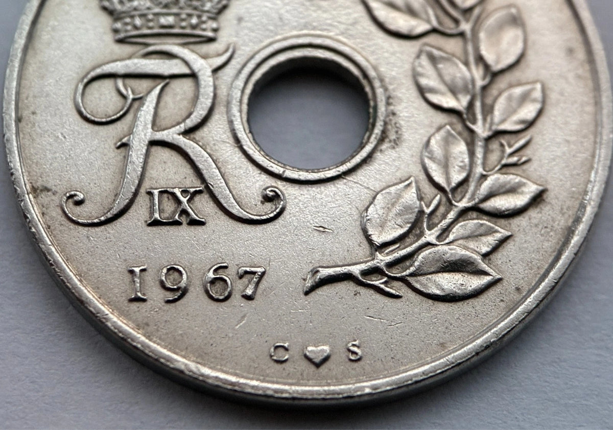 25 Øre 1967 | Dänemark | König Frederik IX. | Lochmünze | Kupfer-Nickel Münze | schön