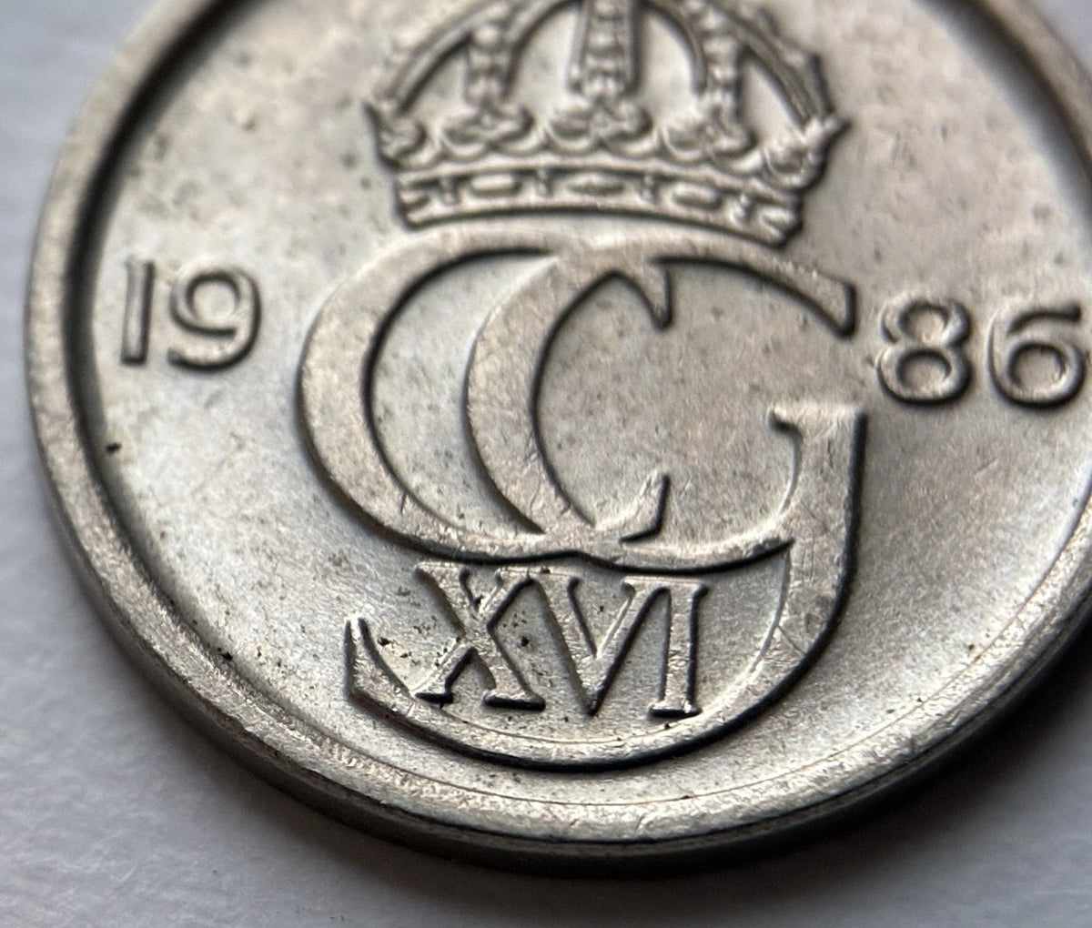 10 Öre 1986 | Schweden | Carl XVI. Gustaf Monogramm | Kupfer-Nickel Münze | schön
