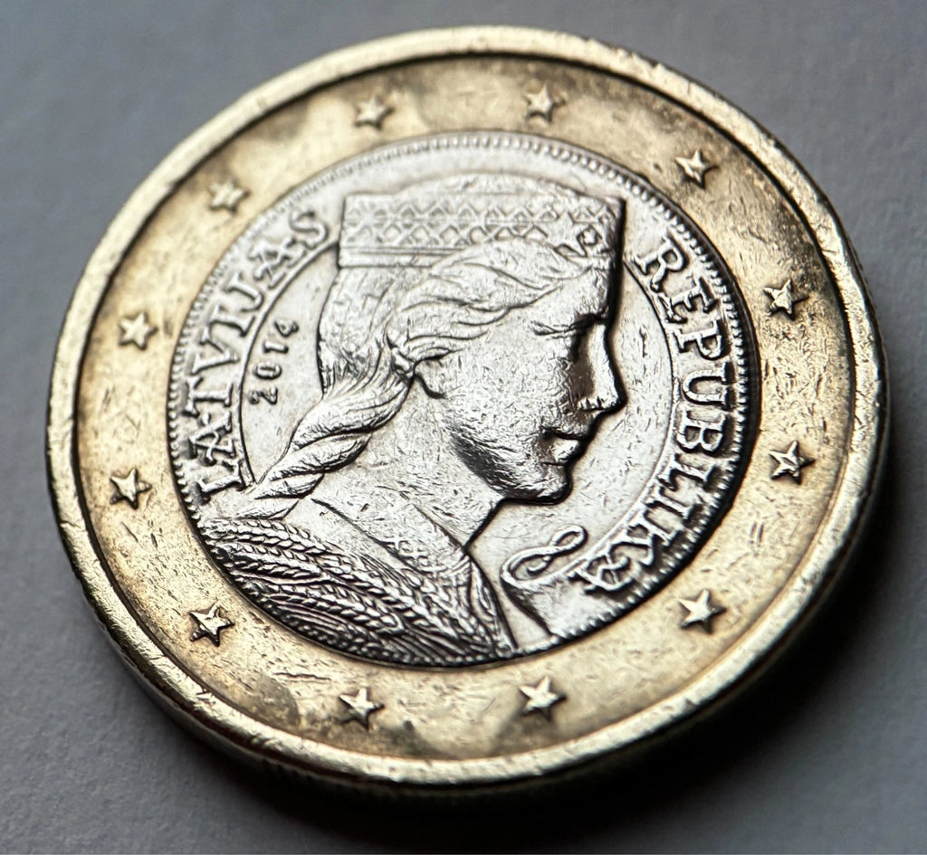1 Euro 2014 | Lettland | "Milda" Trachtenmädchen | Bi-Metall Münze