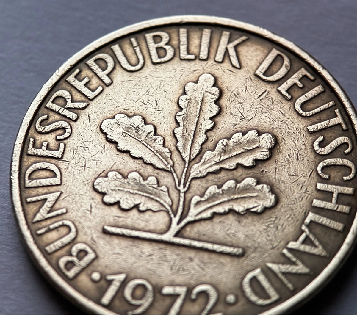 10 Pfennig 1972 J | Bundesrepublik Deutschland (BRD) | Eichenlaub & Ähren | Vermessingter Stahl Münze | schön